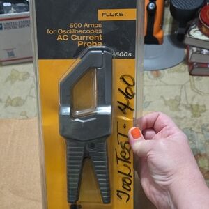 Fluke 80i-500s AC Current Clamp Probe 1A to 500A RMS 5Hz TO 10kHz 600V Cat NEW